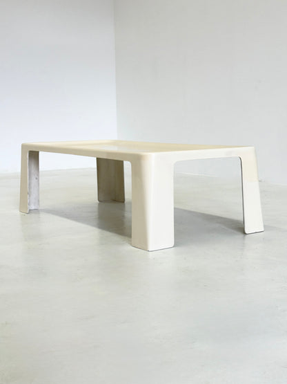 Amanta salontafel rechthoekig door Mario Bellini voor C&B Italia in wit