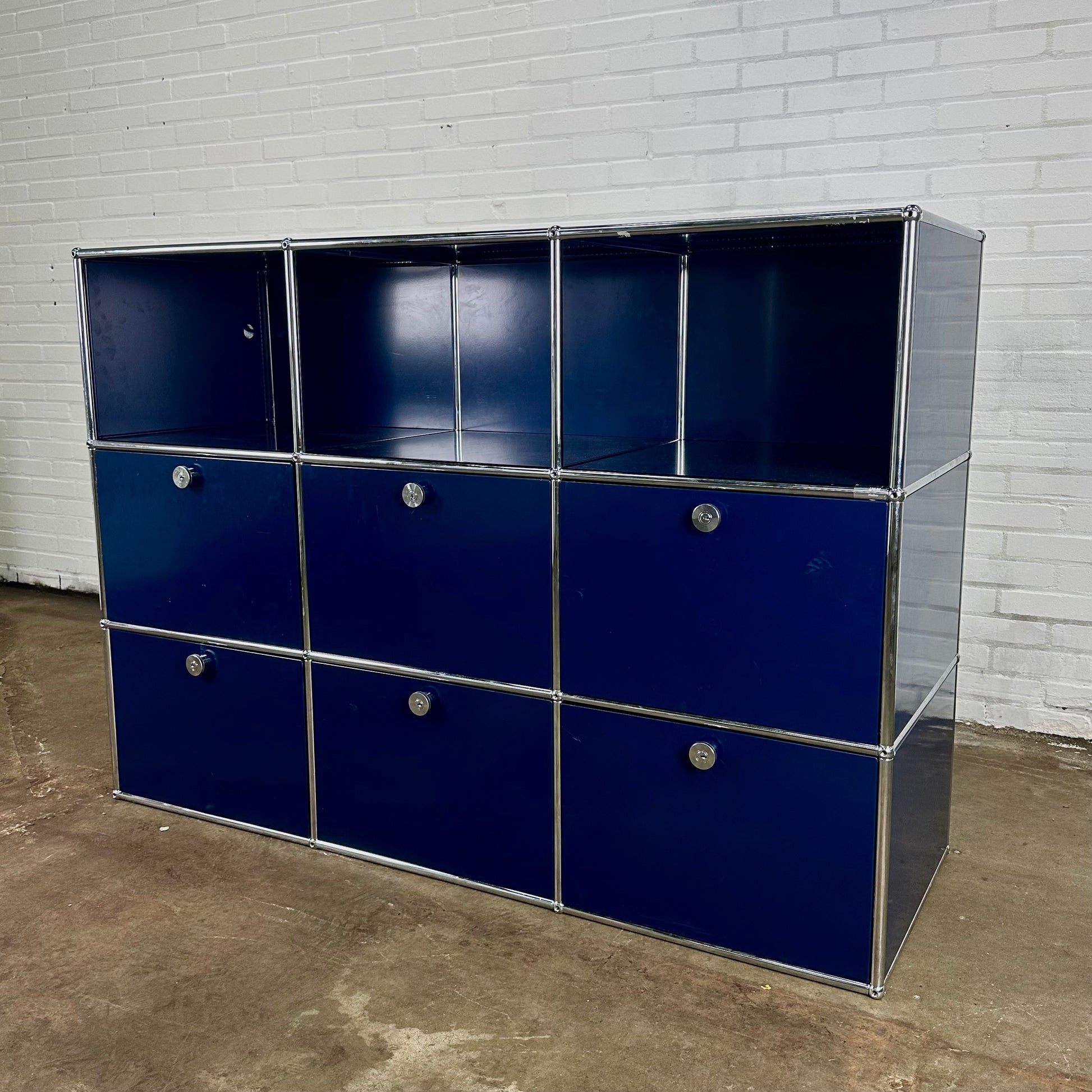 usm-haller-klepkast-highboard-donkerblauw-met-open-modules