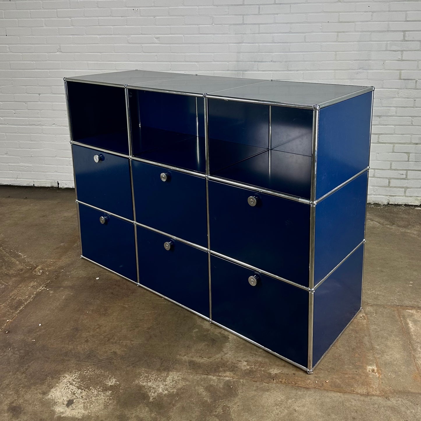 USM Haller klepkast / highboard donkerblauw met open modules