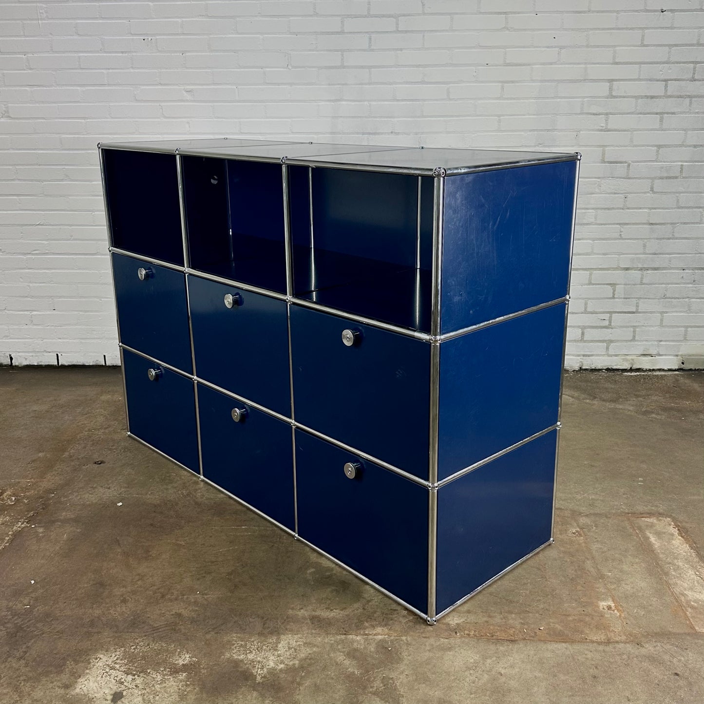 USM Haller klepkast / highboard donkerblauw met open modules