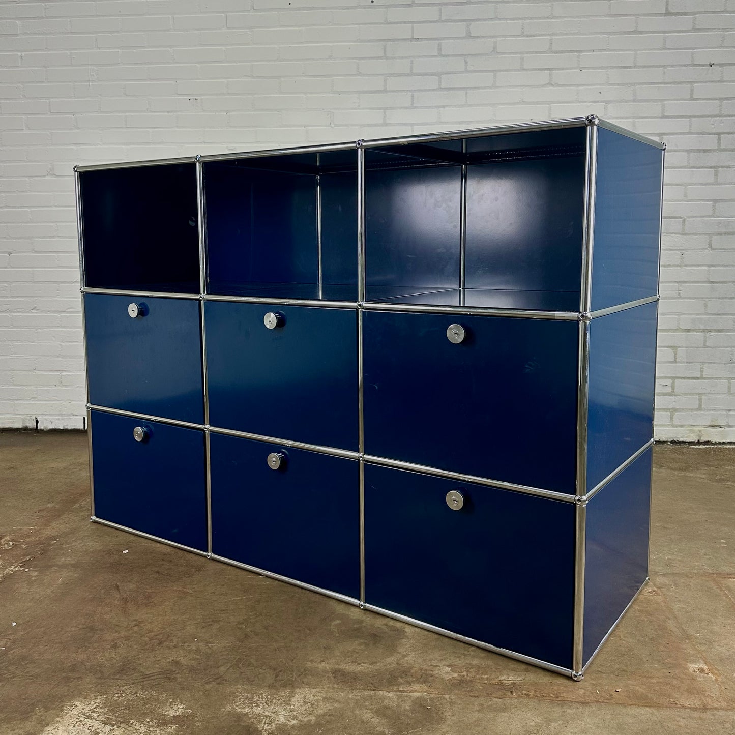 USM Haller klepkast / highboard donkerblauw met open modules