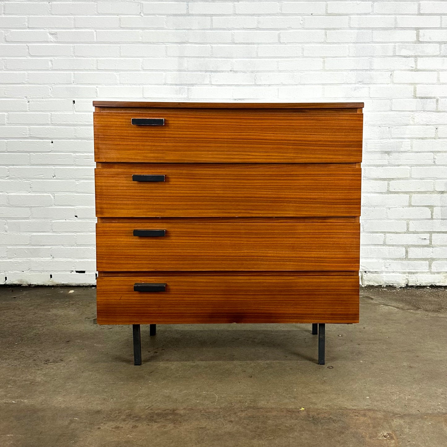 vintage-teak-dressoir-klep-kast