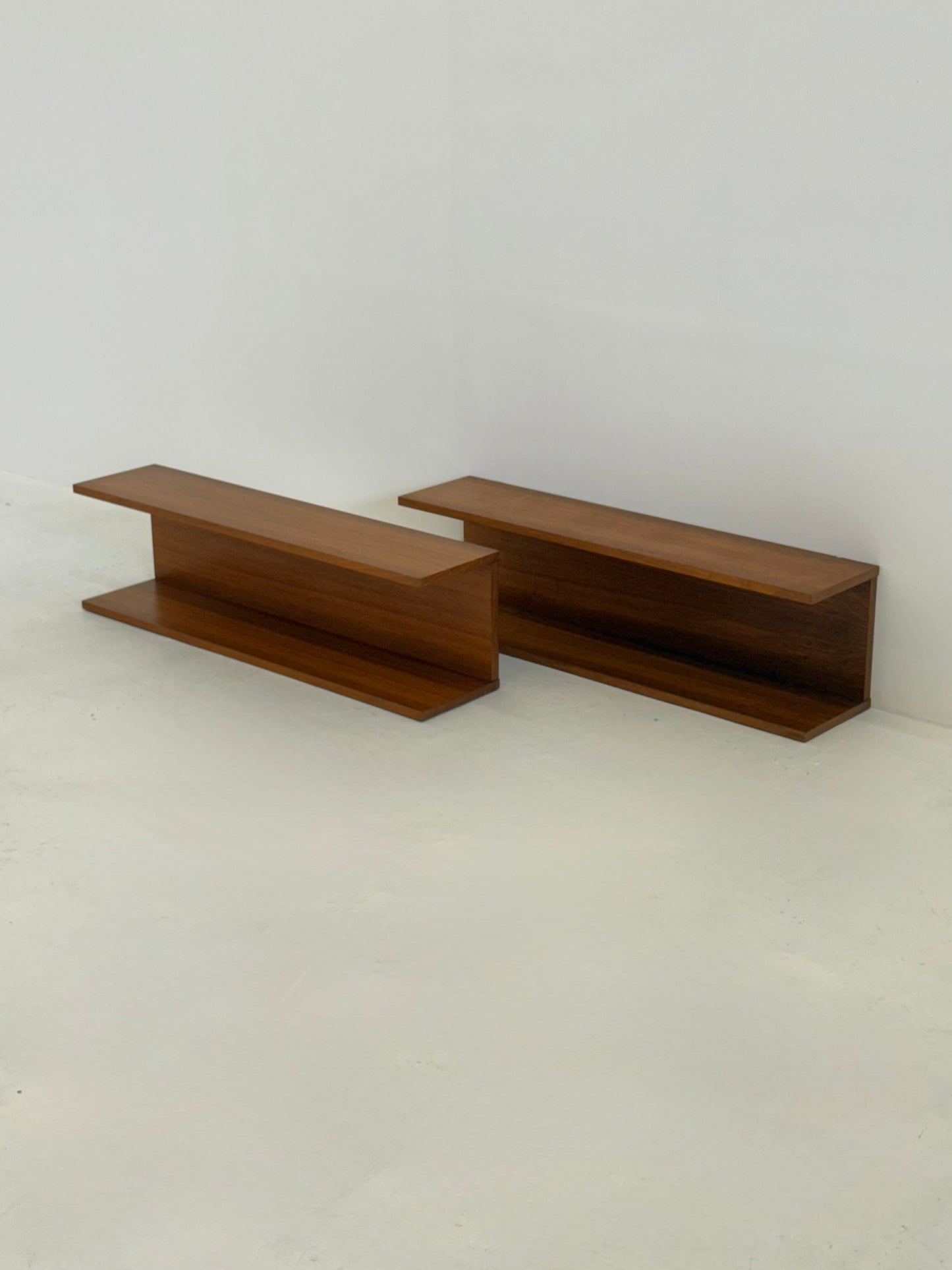 Set van twee Deense Teak Wandplanken Mid-Century
