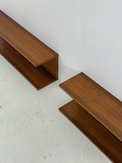 Set van twee Deense Teak Wandplanken Mid-Century