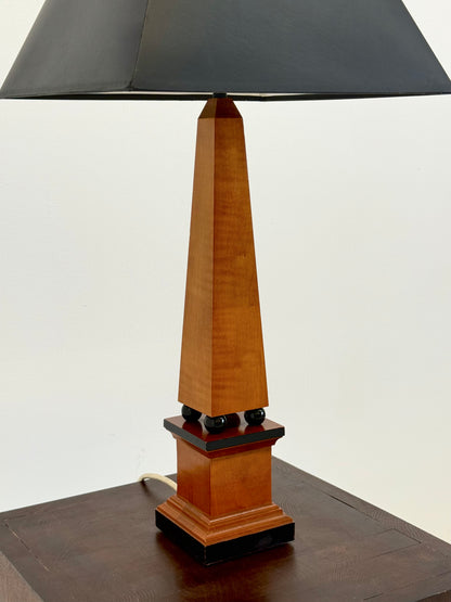 Set hoge art deco tafellampen in obeliskvorm met ebbenhouten
