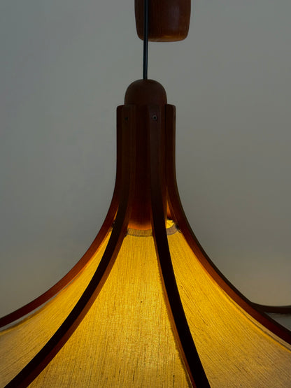 Mid-century teakhouten hanglamp van Domus met linnen kap