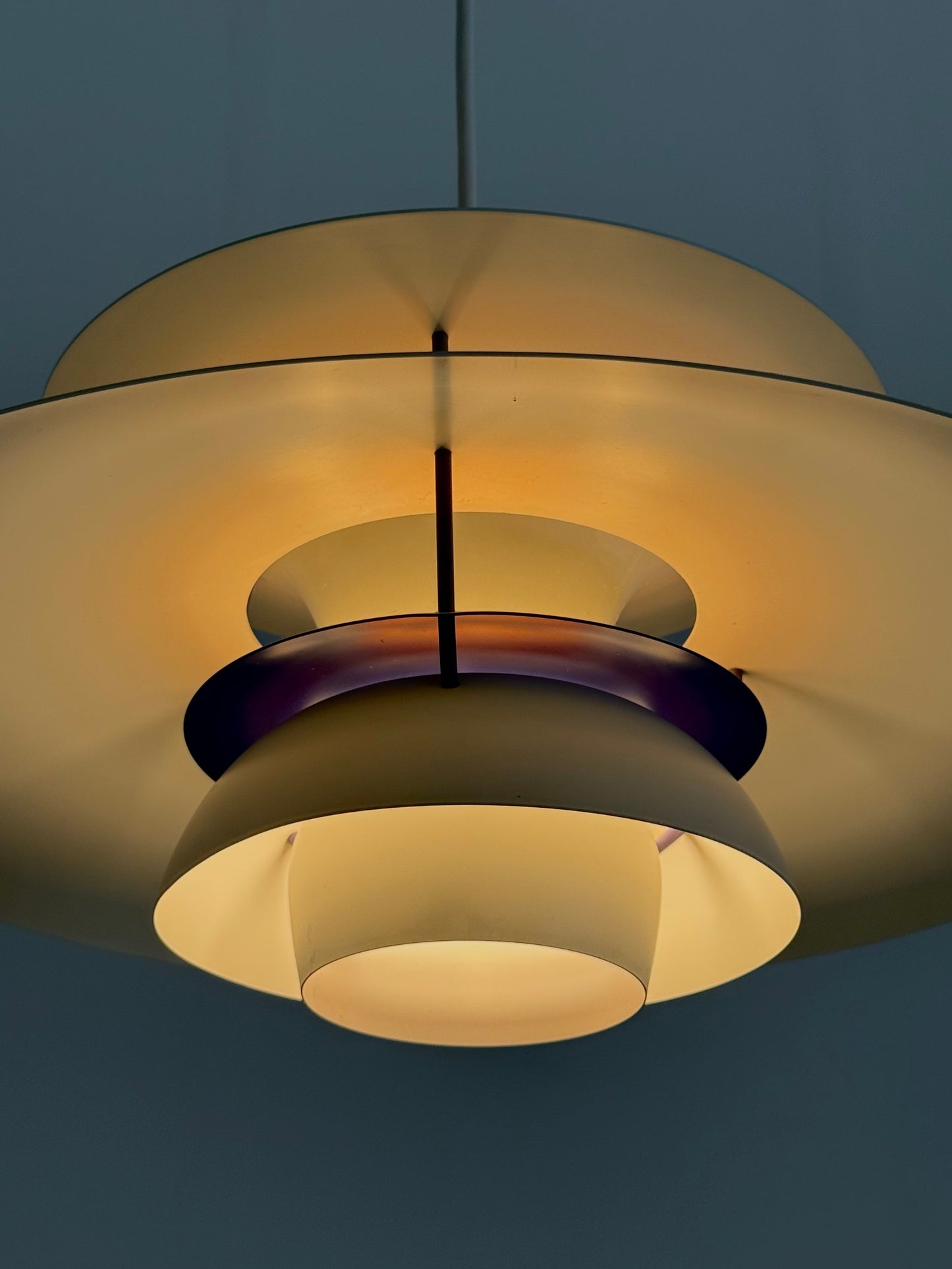 PH5 hanglamp wit van Poul Henningsen voor Louis Poulsen