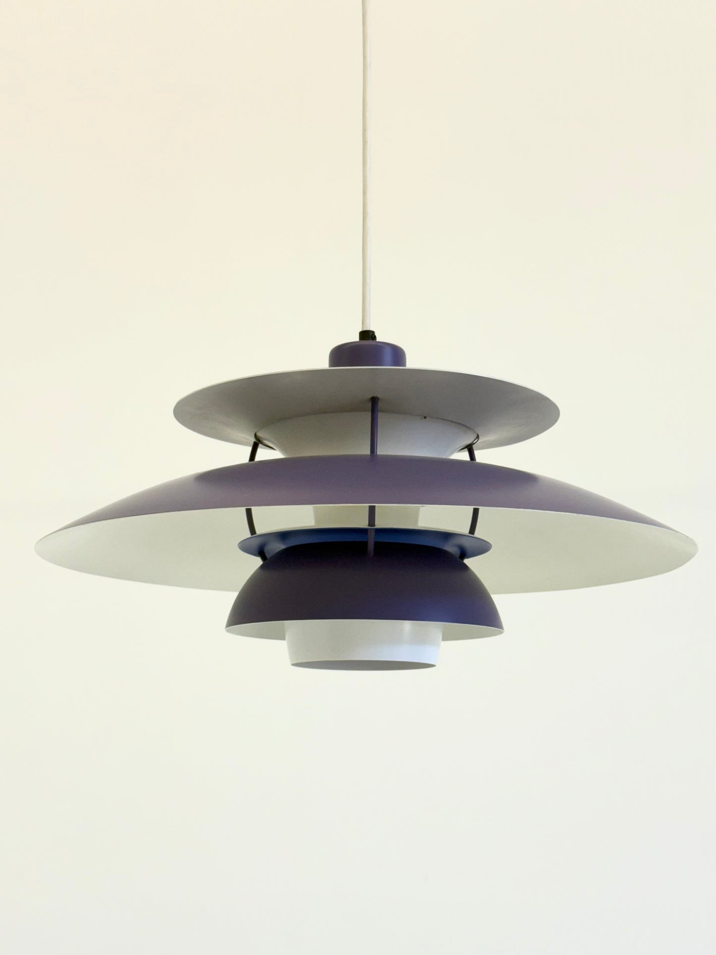 PH5 hanglamp paars van Poul Henningsen voor Louis Poulsen