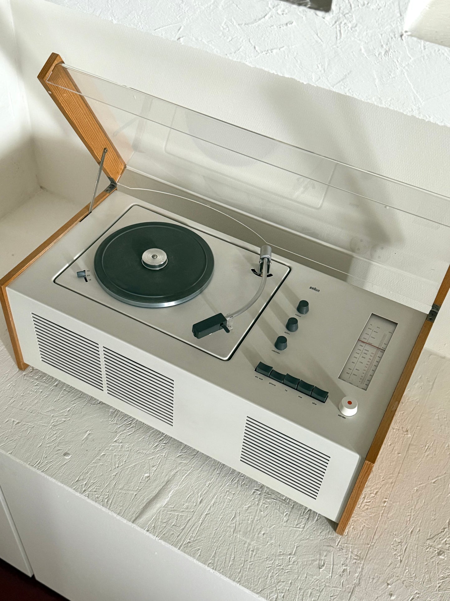 Braun SK55 Radio en Platenspeler door Dieter Rams en Hans Gugelot