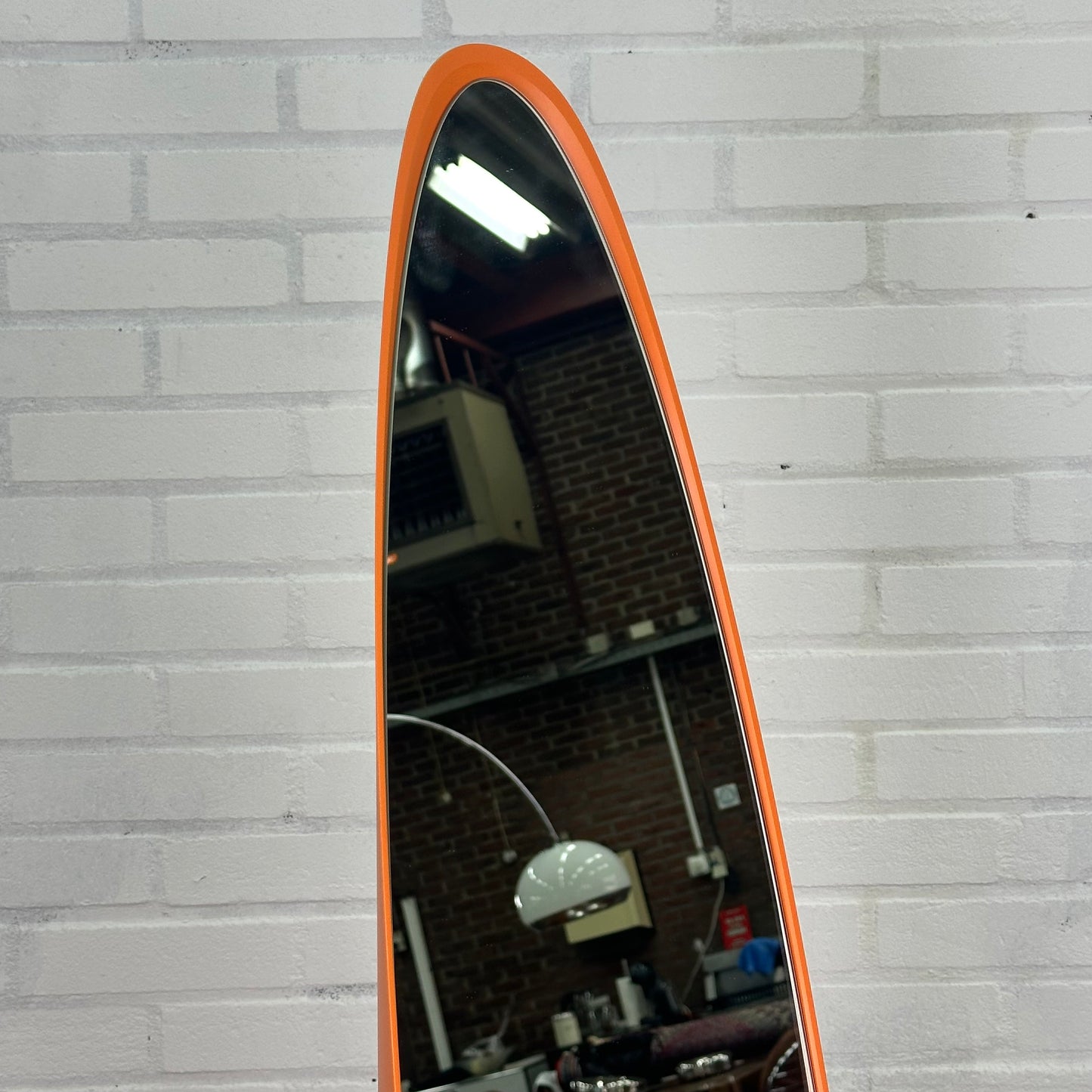 Unghia spiegel oranje van Rodolfo Bonetto Lipstick mirror