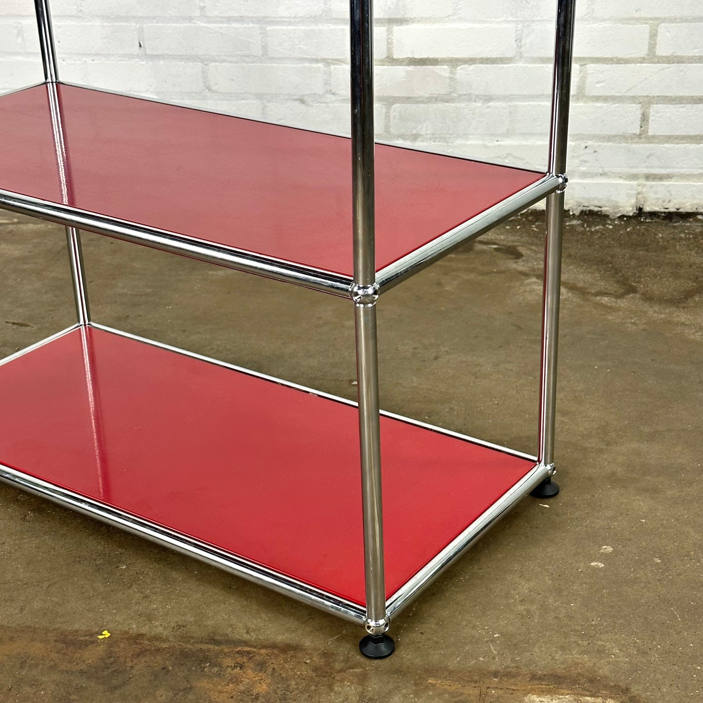 de-modulaire-metalen-usm-haller-stelling-kast-rood