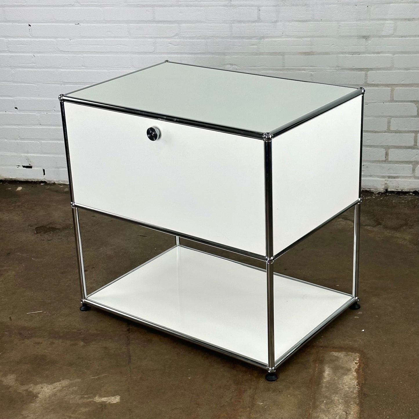 USM Haller klep dressoir / kast wit