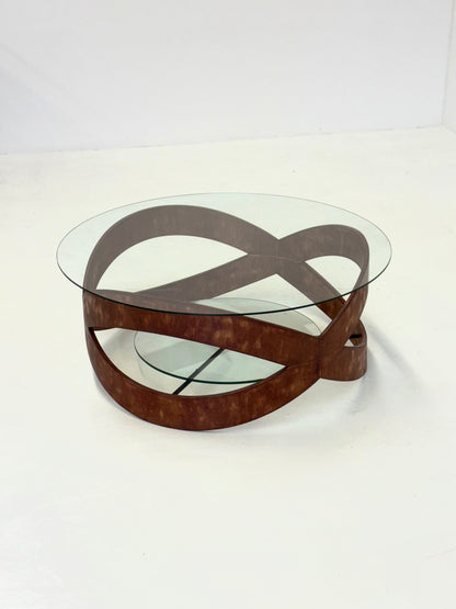 Vintage ronde salontafel met sculpturaal houten frame