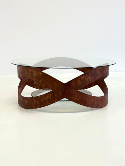 Vintage ronde salontafel met sculpturaal houten frame