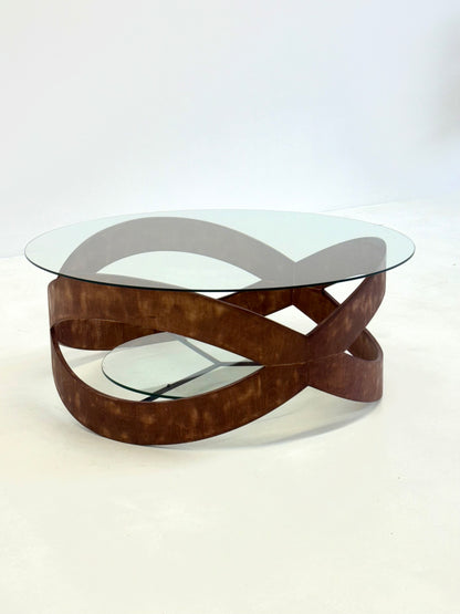 Vintage ronde salontafel met sculpturaal houten frame