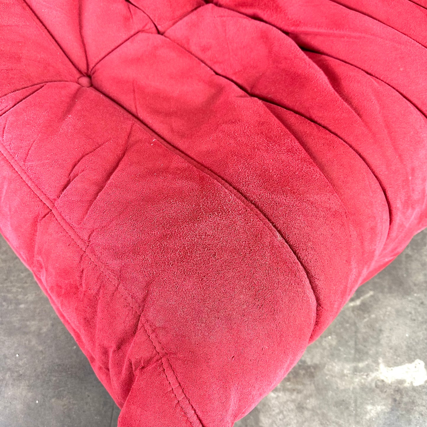 Ligne Roset Togo 1-zit in Goya Red