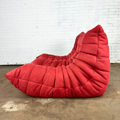 Ligne Roset Togo 2-zit in Goya Red