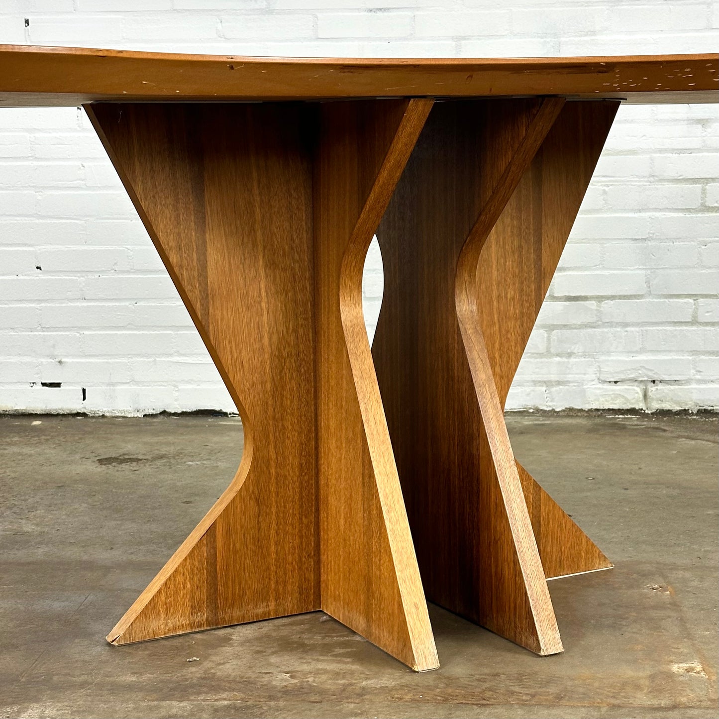 Unieke design eettafel met organische / freeform blad