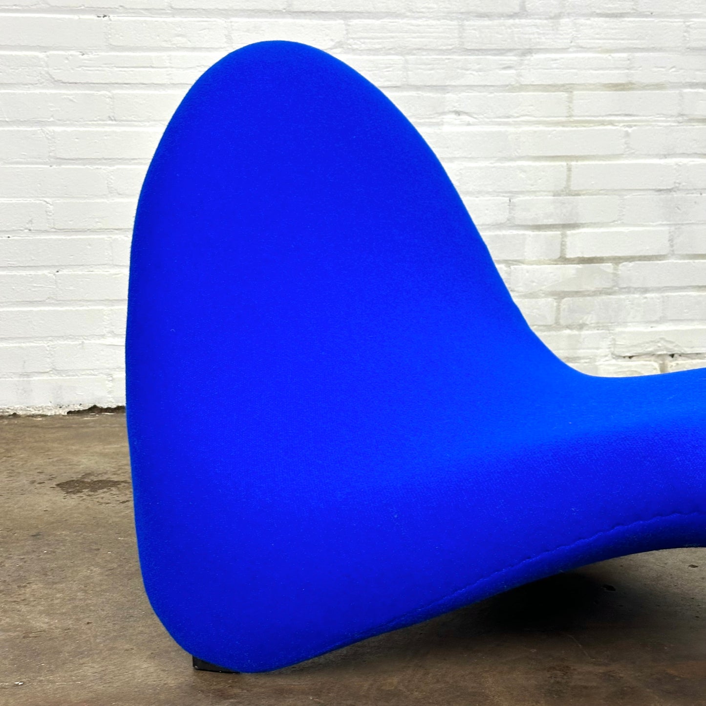Artifort Tongue door Pierre Paulin F577 in kobalt blauw | 1e editie