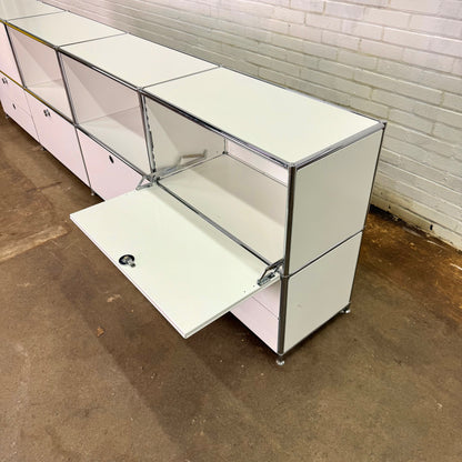 Wit metalen design dressoir