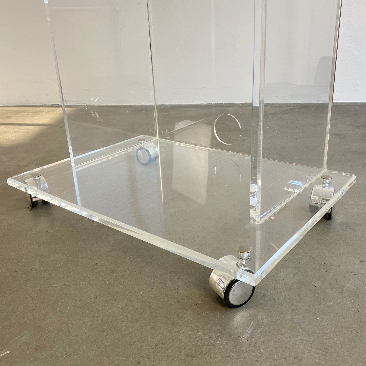 Plexiglas trolley tv / platenspeler meubel