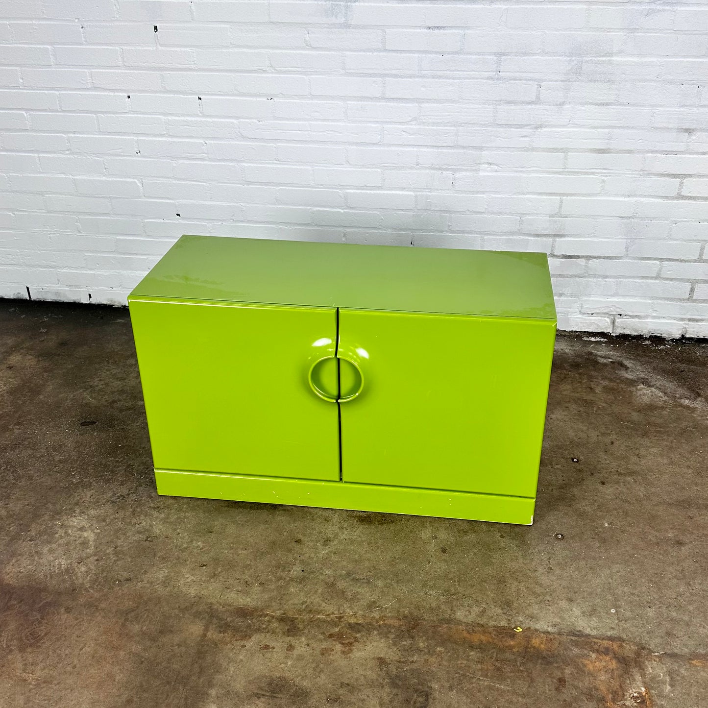 green-sch-nbuch-credenza-by-jurgen-lange