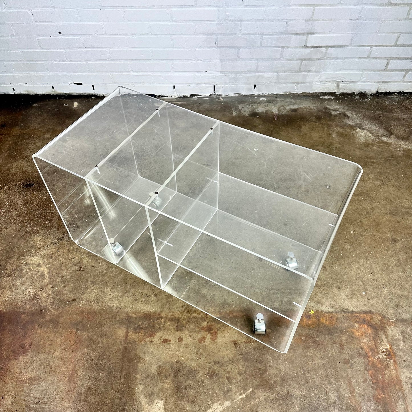 Plexiglas trolley