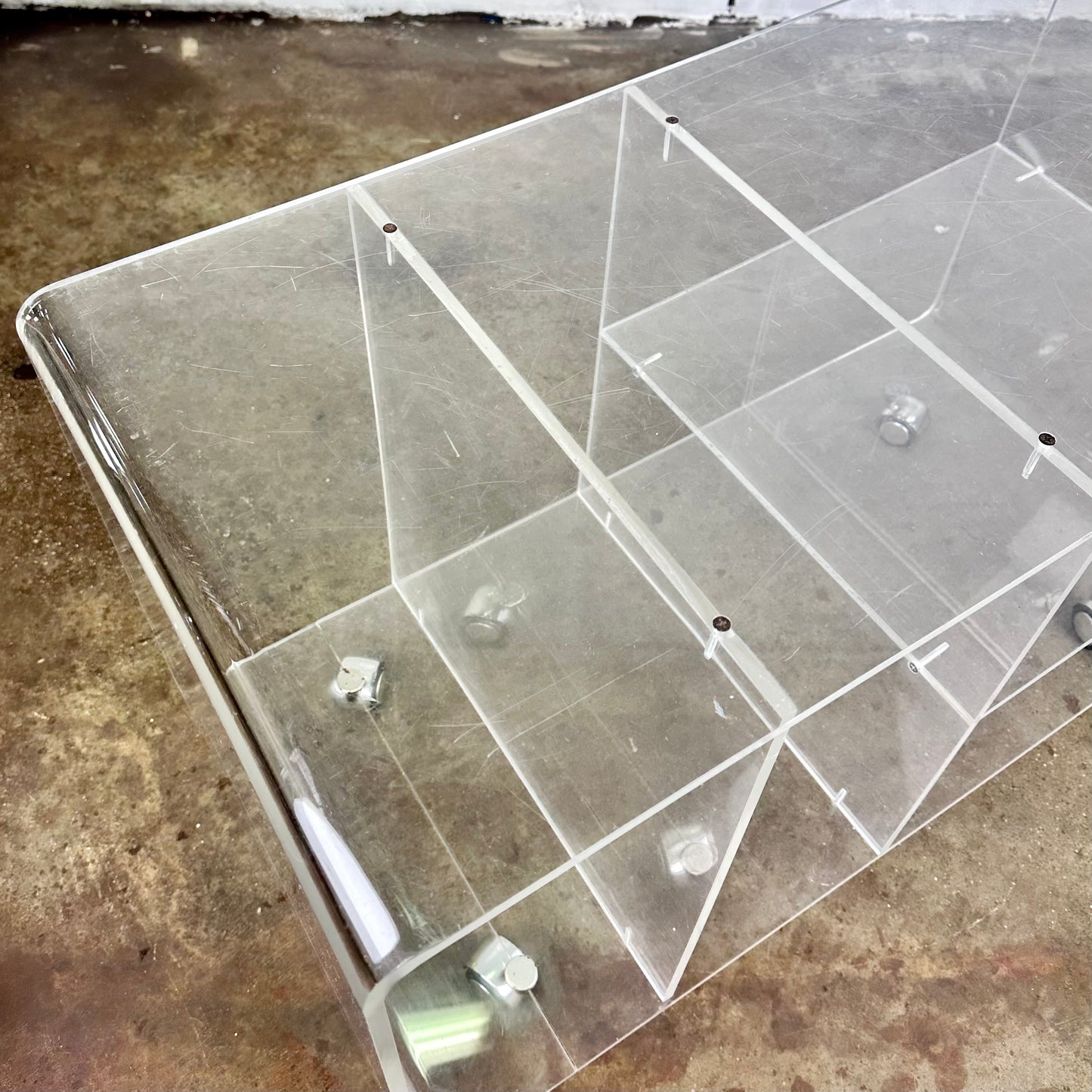 Plexiglas trolley