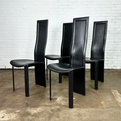 Set of 'Elena B' black leather dining chairs by Quia