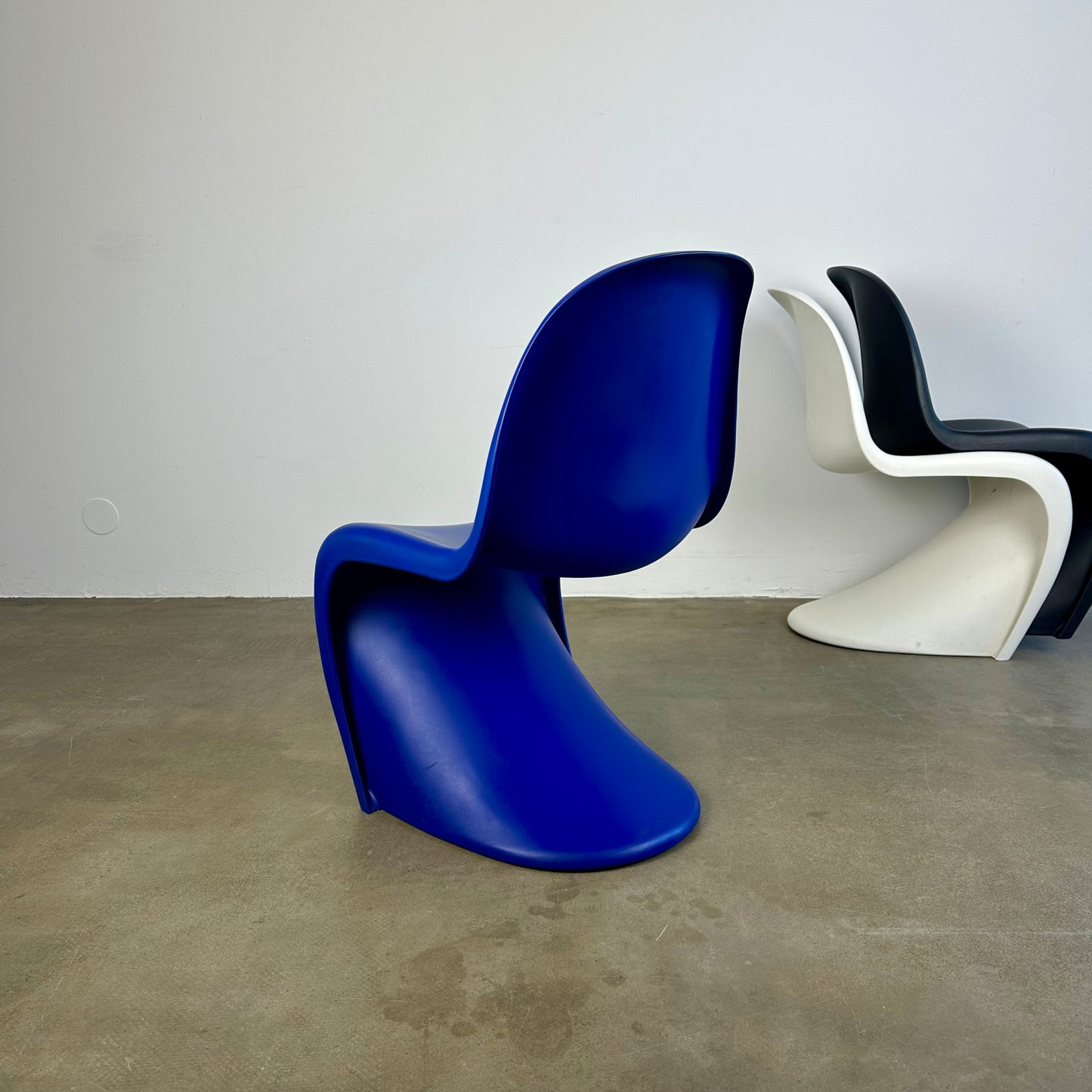 the-purple-panton-chair-for-vitra