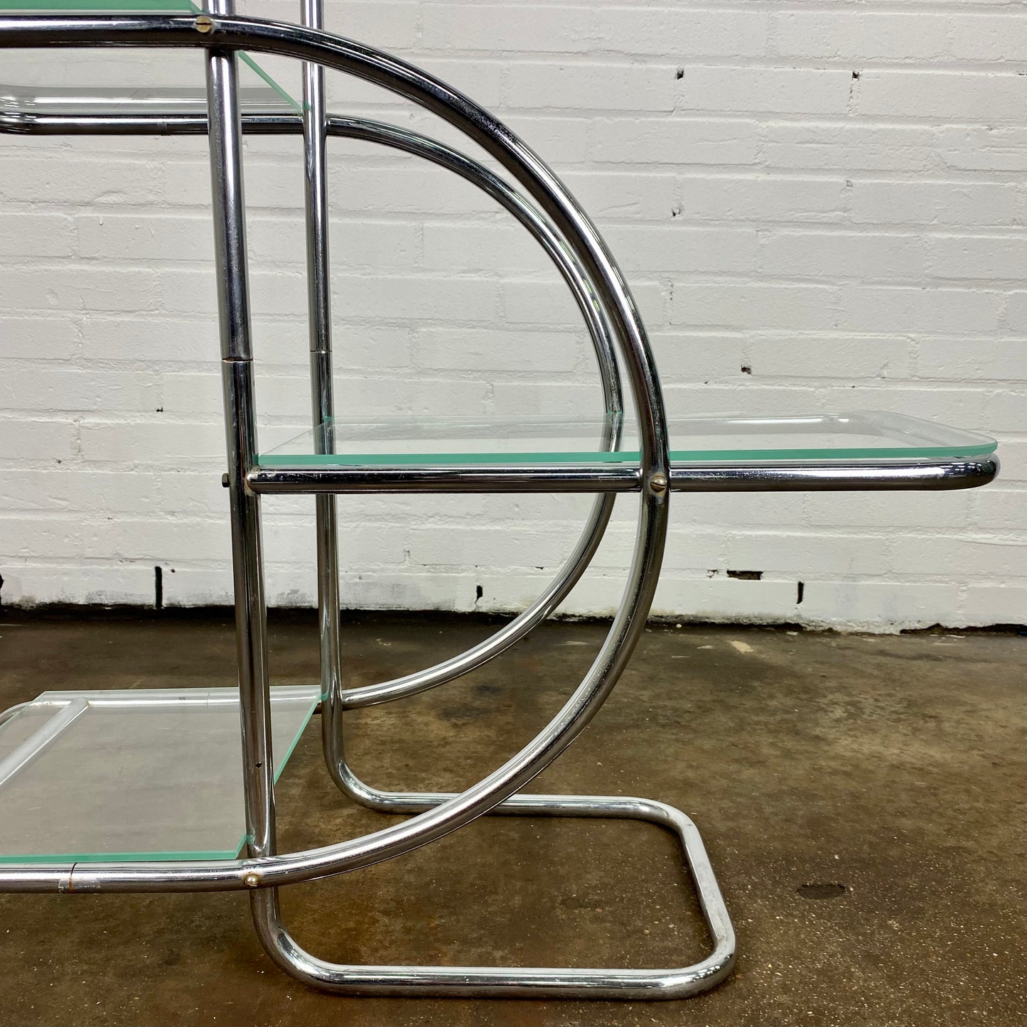 orginele-bauhaus-tubular-frame-etagere-plant-stand