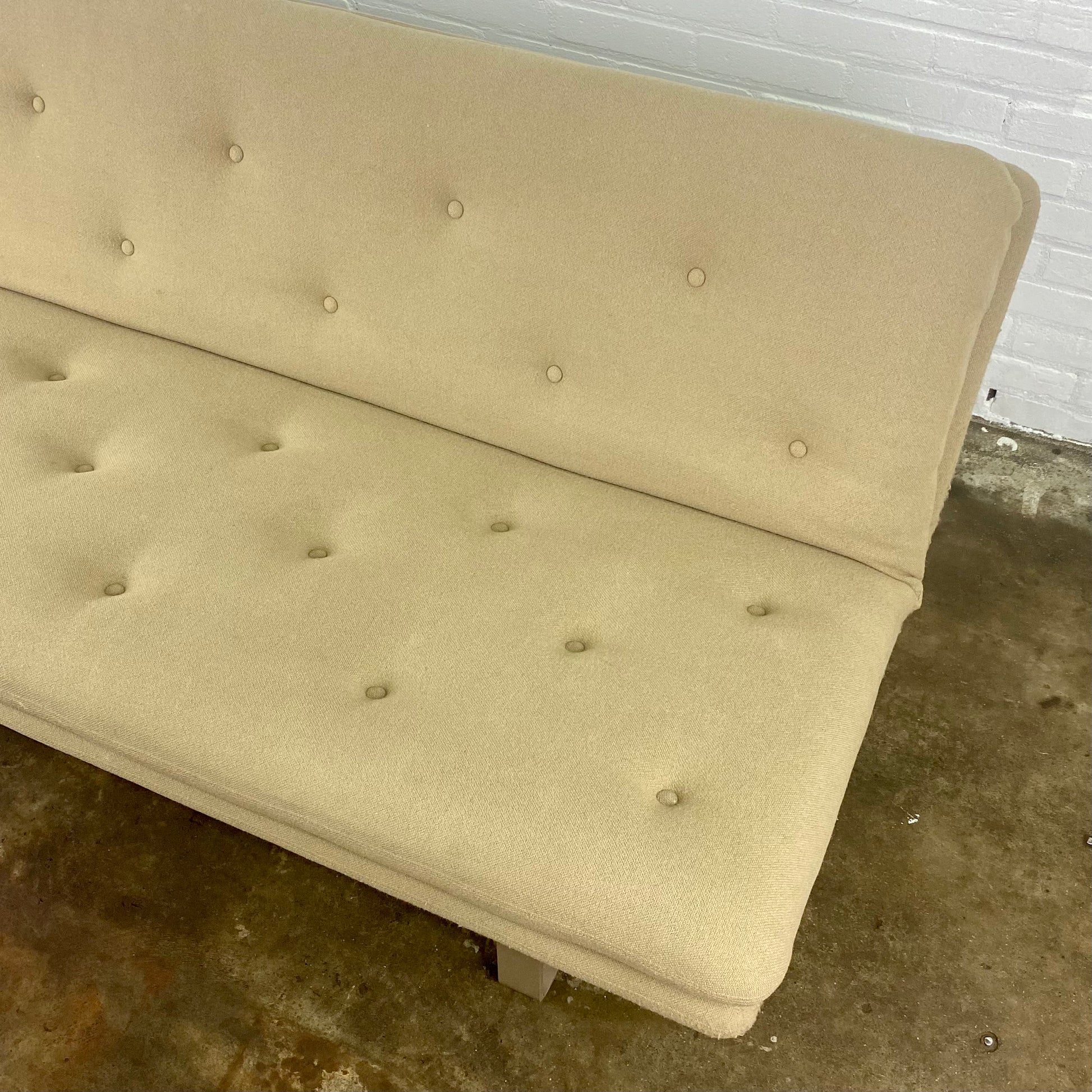 kho-liang-le-artifort-sofa-beige