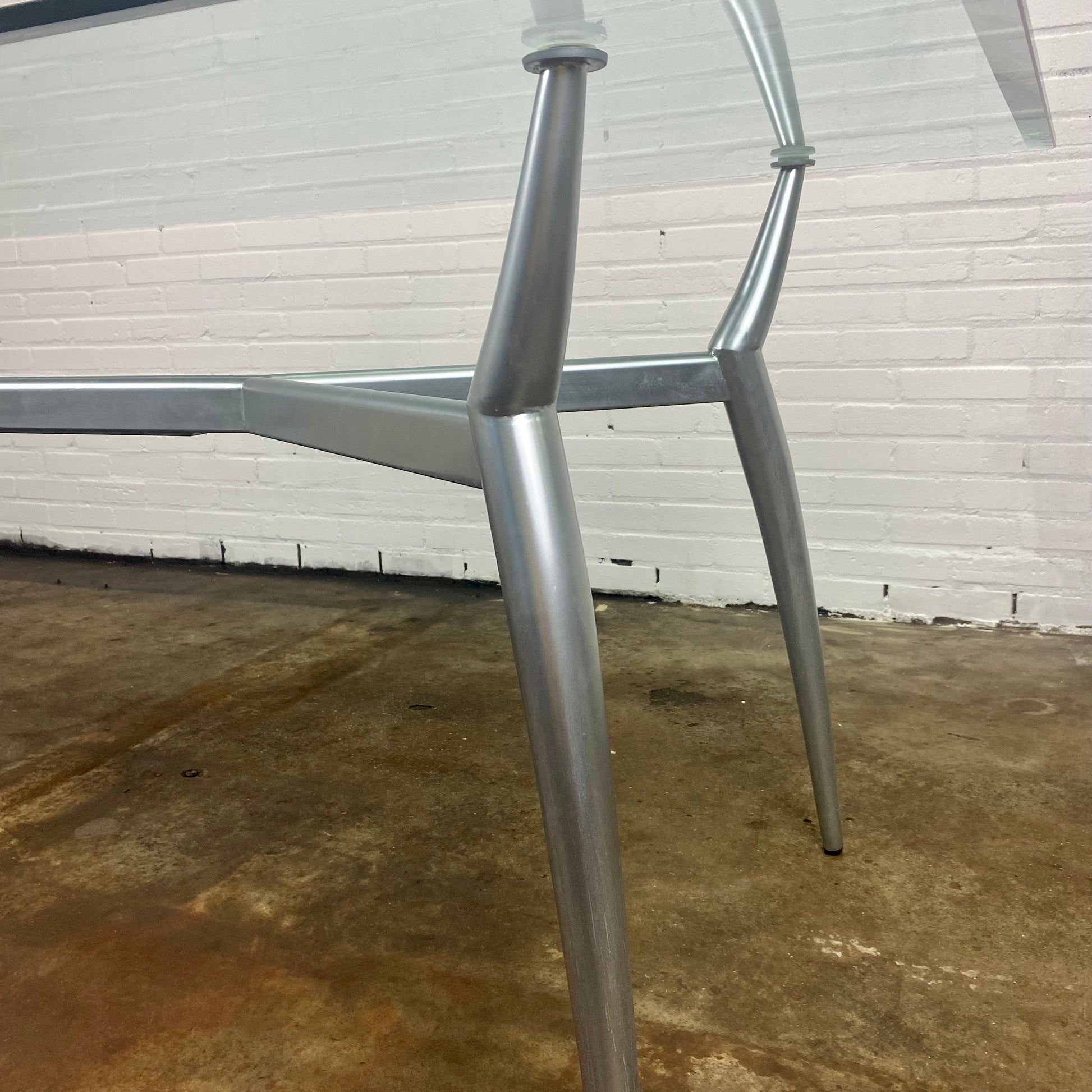 glass-dining-table-with-metal-base-knut-hesterberg