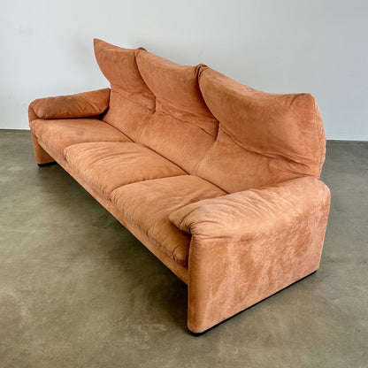 Peach Cassina Maralunga sofa by Vico Magistretti