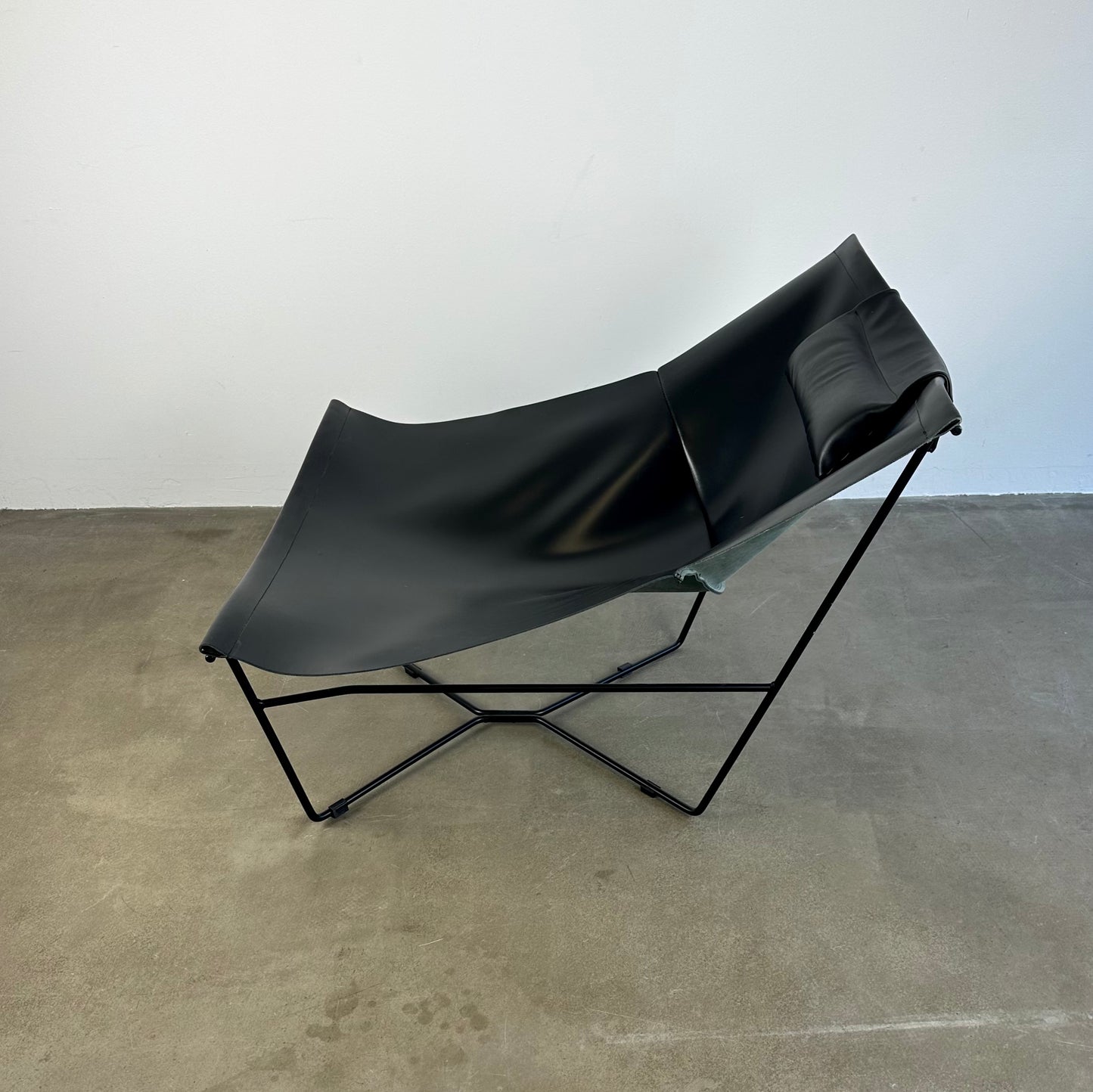 Semana lounge chair by David Weeks