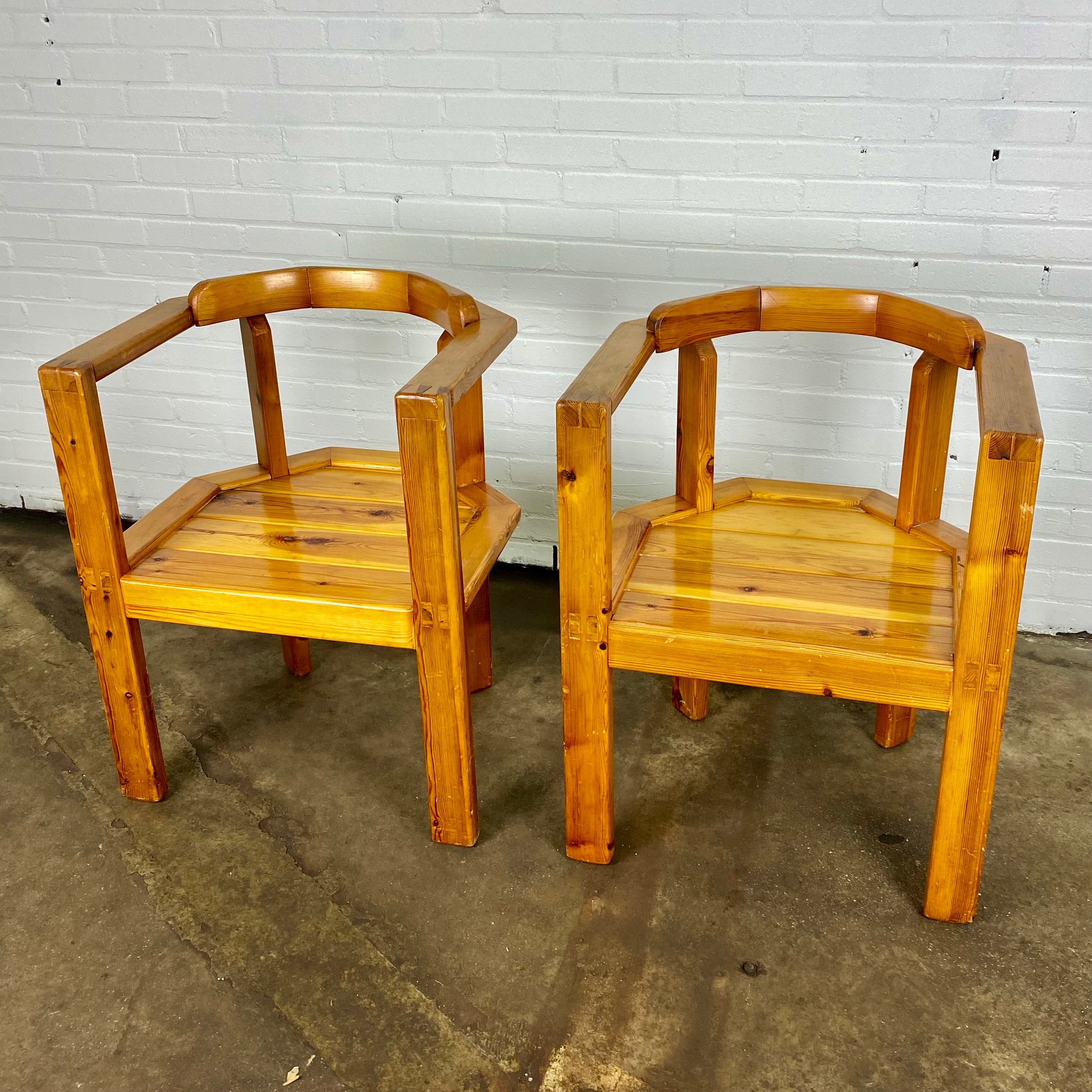 solid-wood-dining-table-chairs-apeldoorn