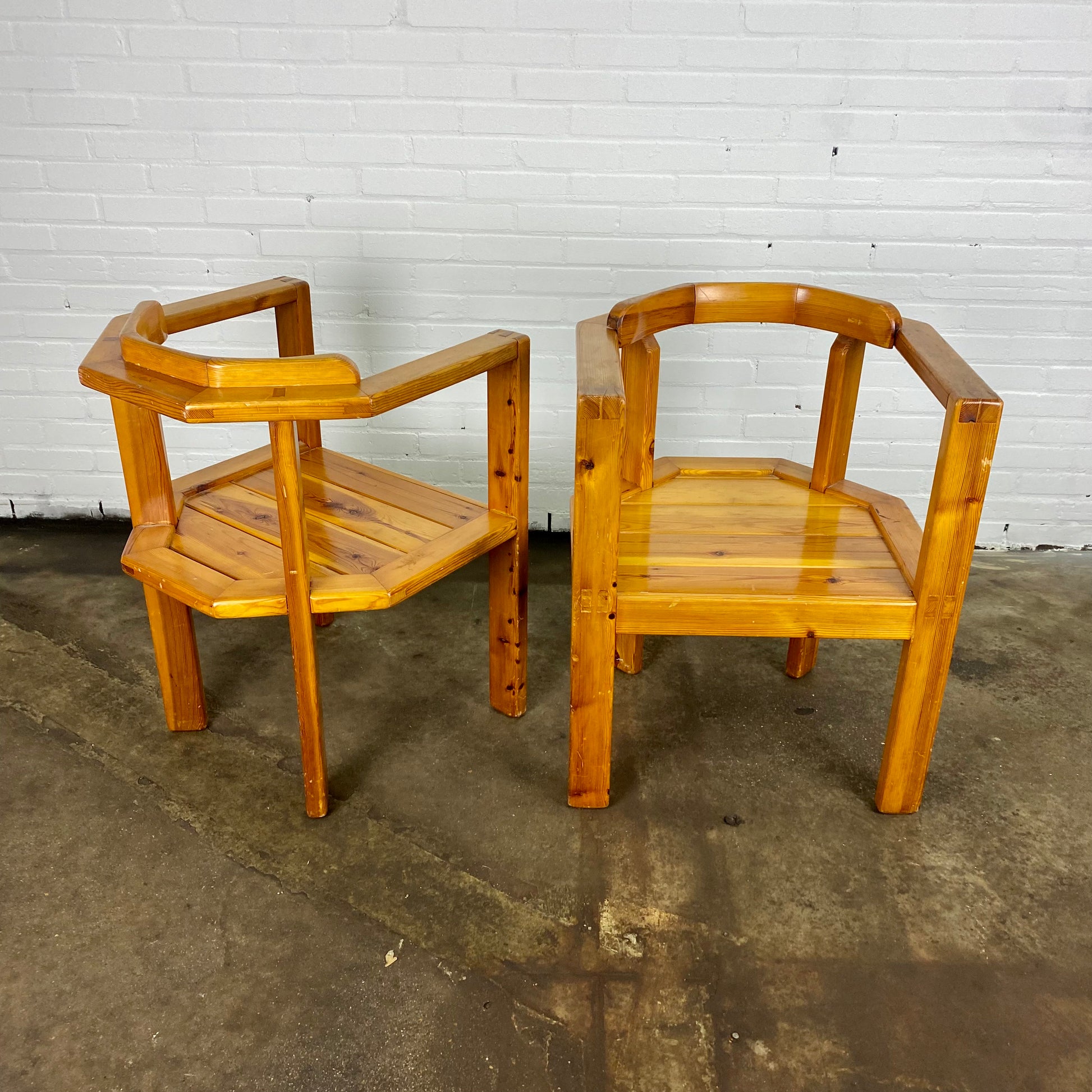 solid-wood-dining-table-chairs-apeldoorn