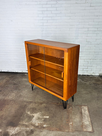 Mid Century Dyrlund display cabinet