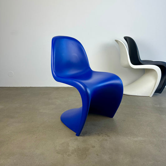 the-purple-panton-chair-for-vitra