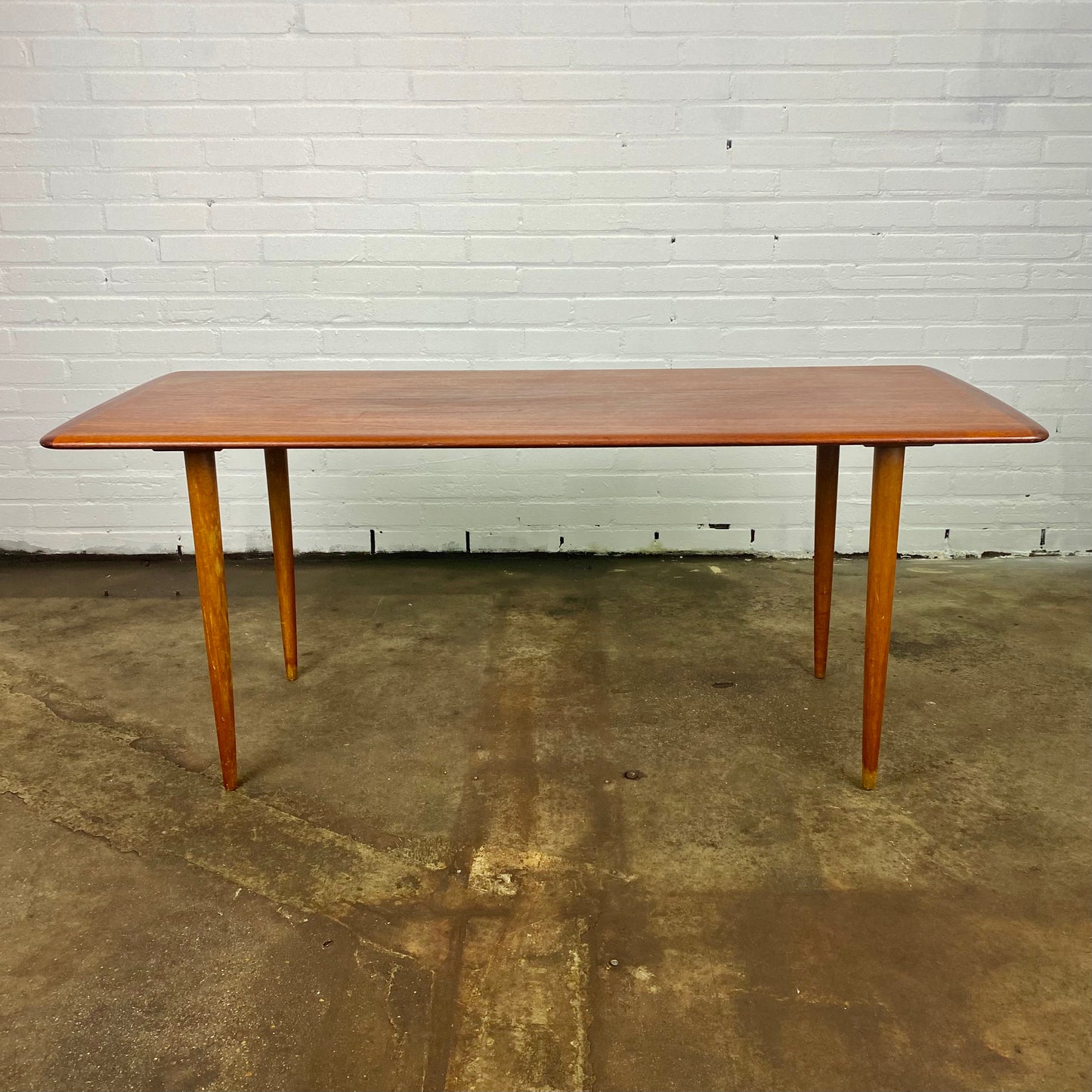 alberts-tibro-coffee-table-teak-salon-tafel