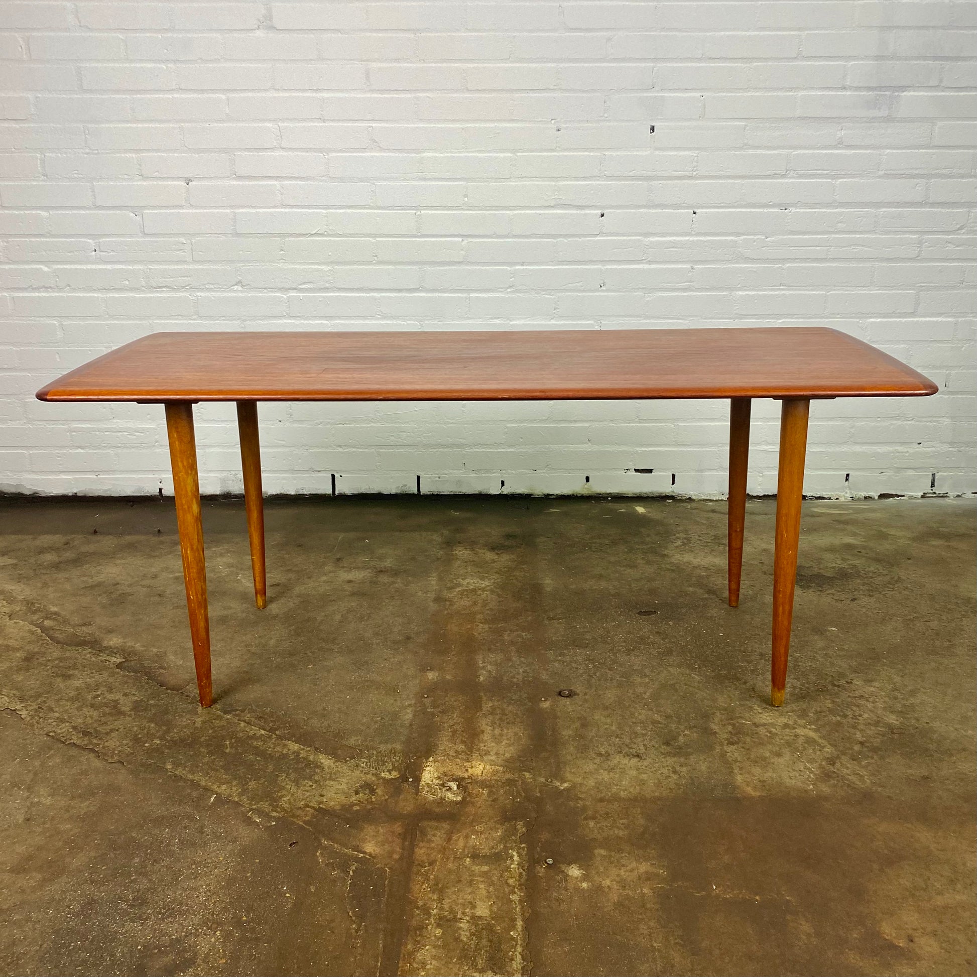 alberts-tibro-coffee-table-teak-salon-tafel