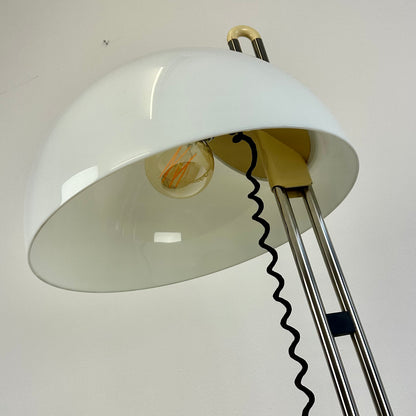 Design vloerlamp van Kartell door Carlo Santi