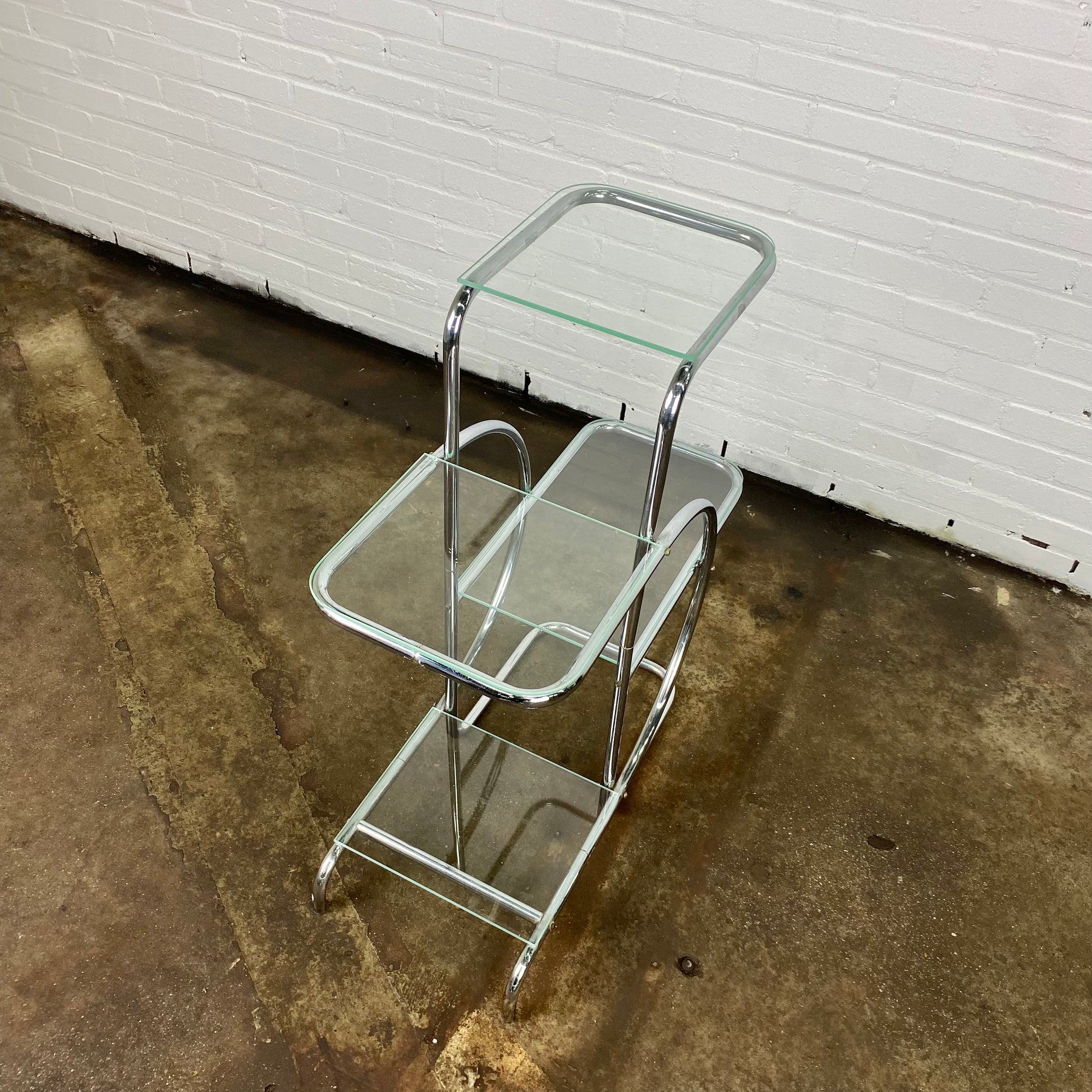 orginele-bauhaus-tubular-frame-etagere-plant-stand