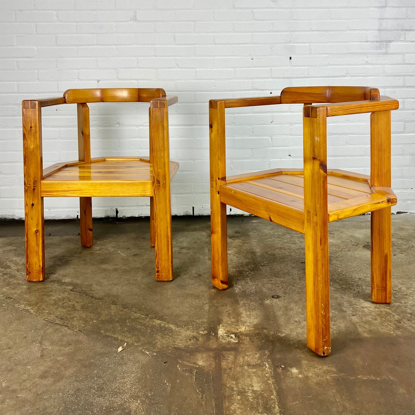 solid-wood-dining-table-chairs-apeldoorn