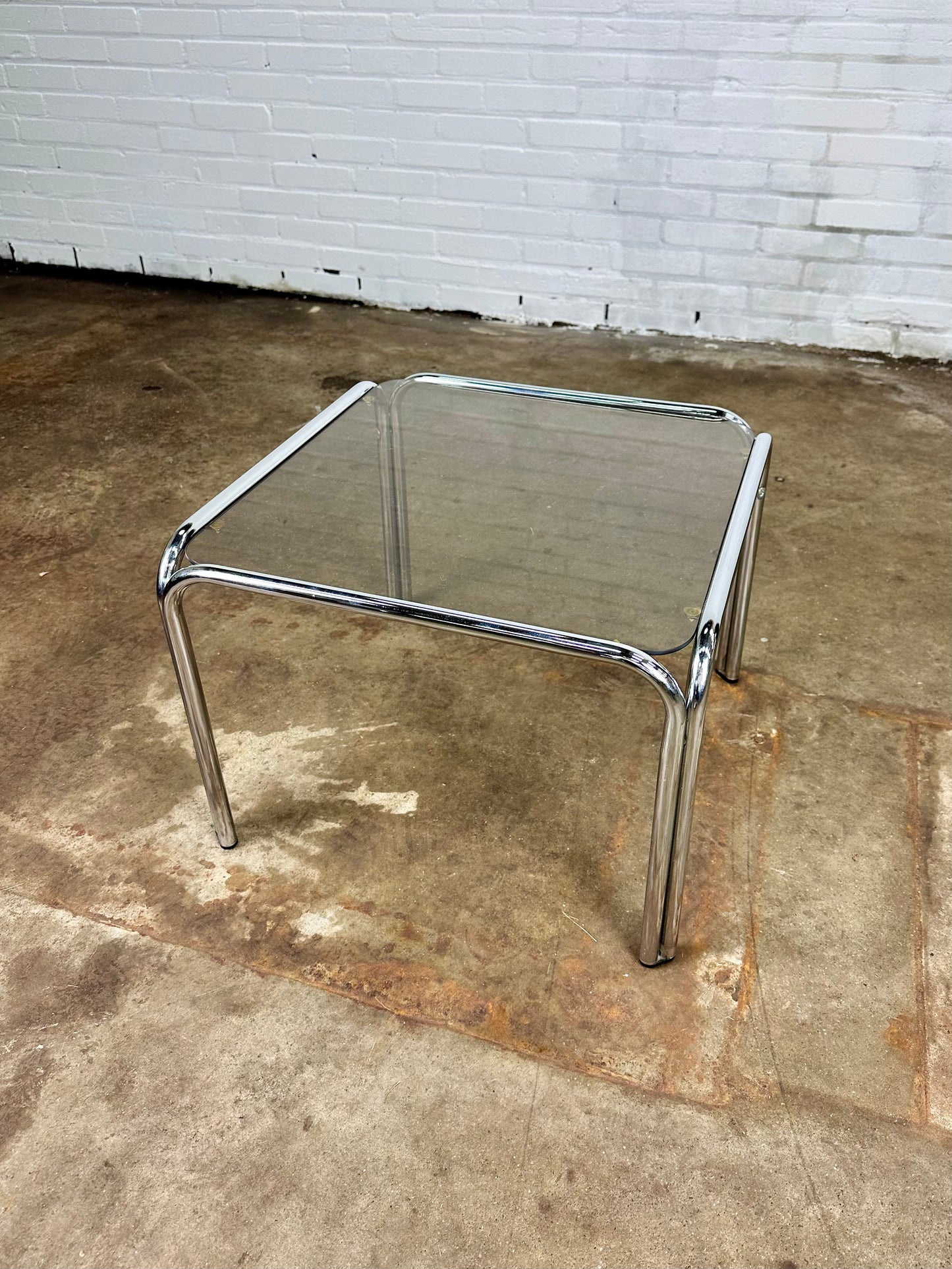 vintage-coffee-table-in-chromed-metal