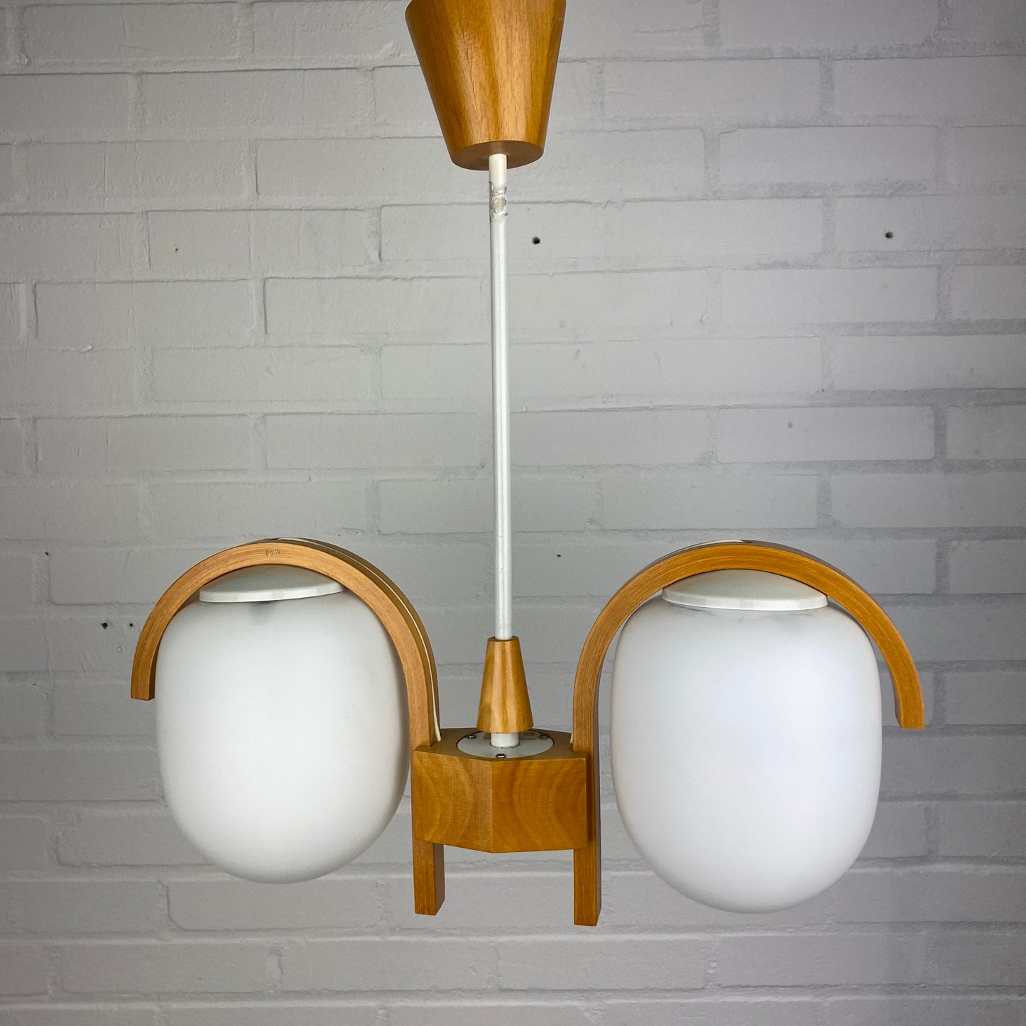 bow-teak-hanging-lamp-with-opel-glass