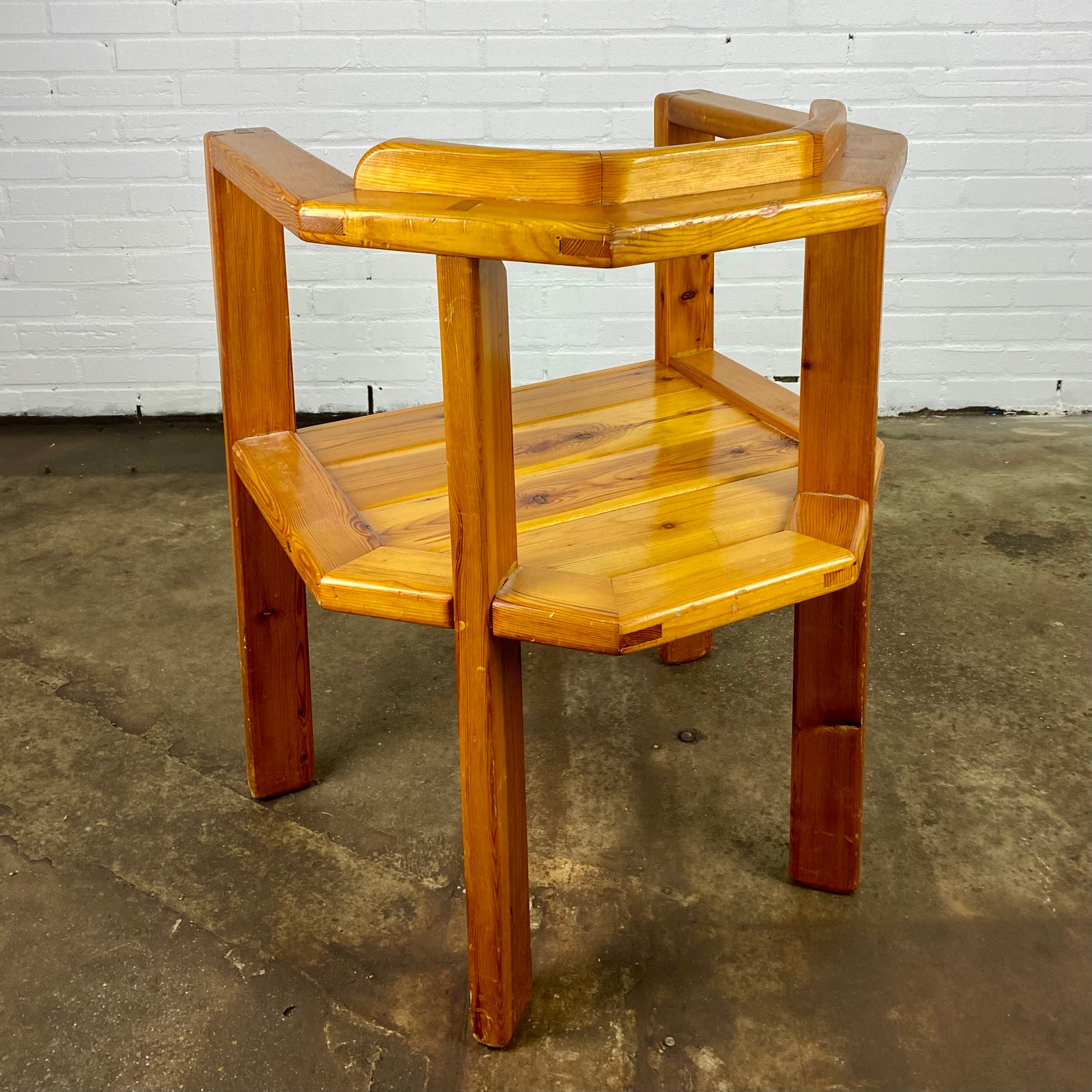 solid-wood-dining-table-chairs-apeldoorn