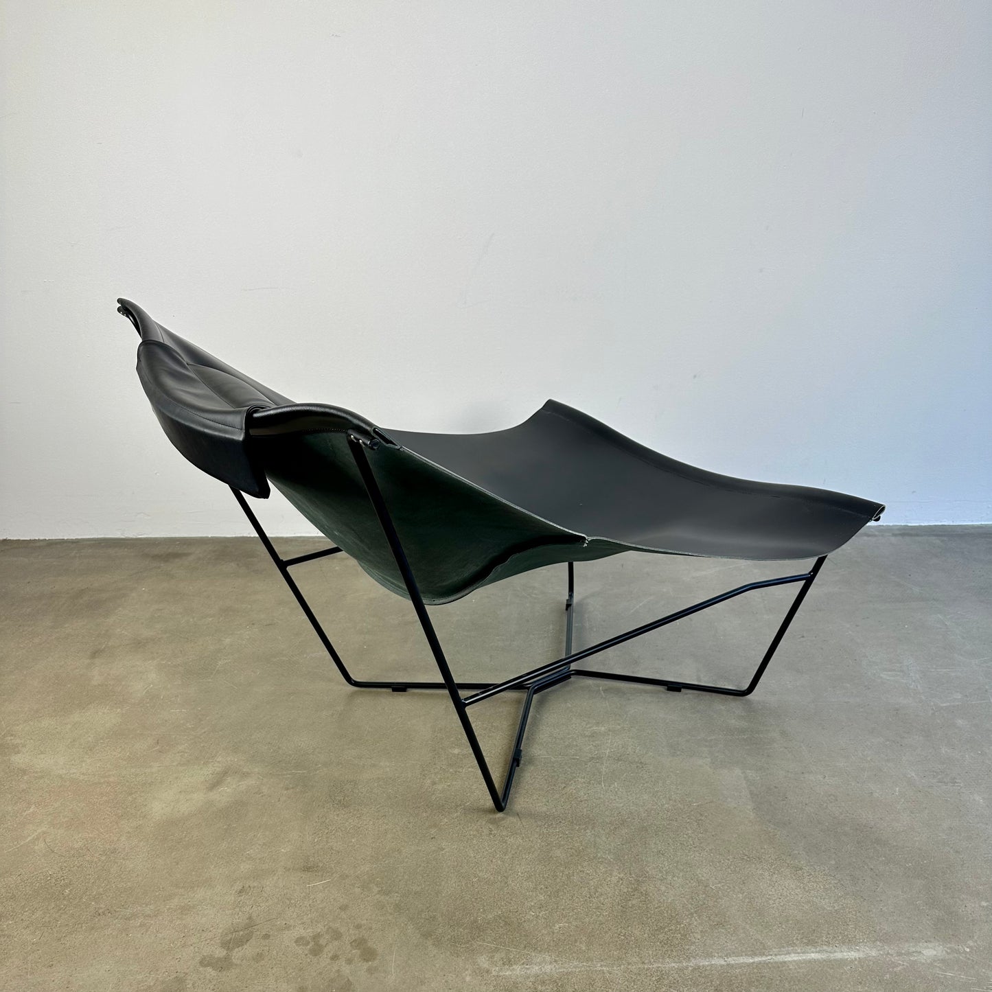 Semana lounge chair by David Weeks
