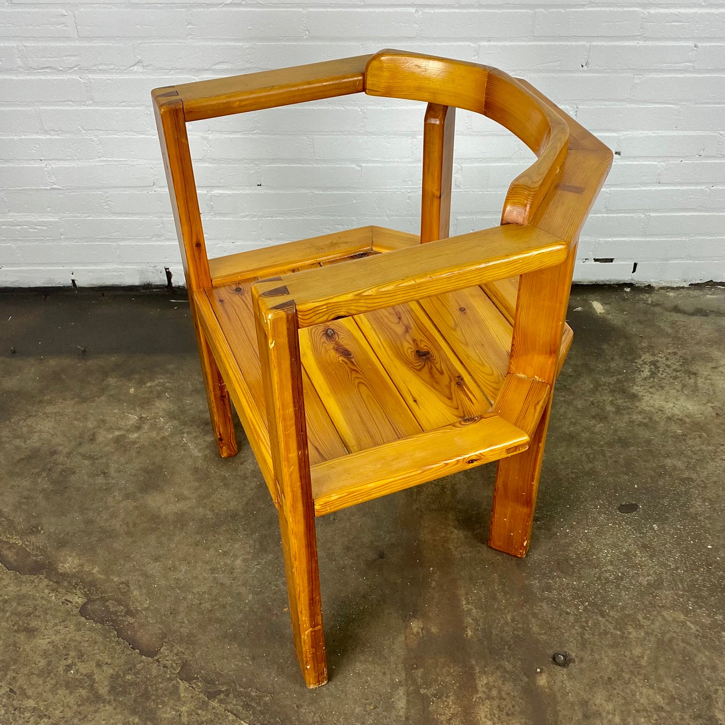 solid-wood-dining-table-chairs-apeldoorn